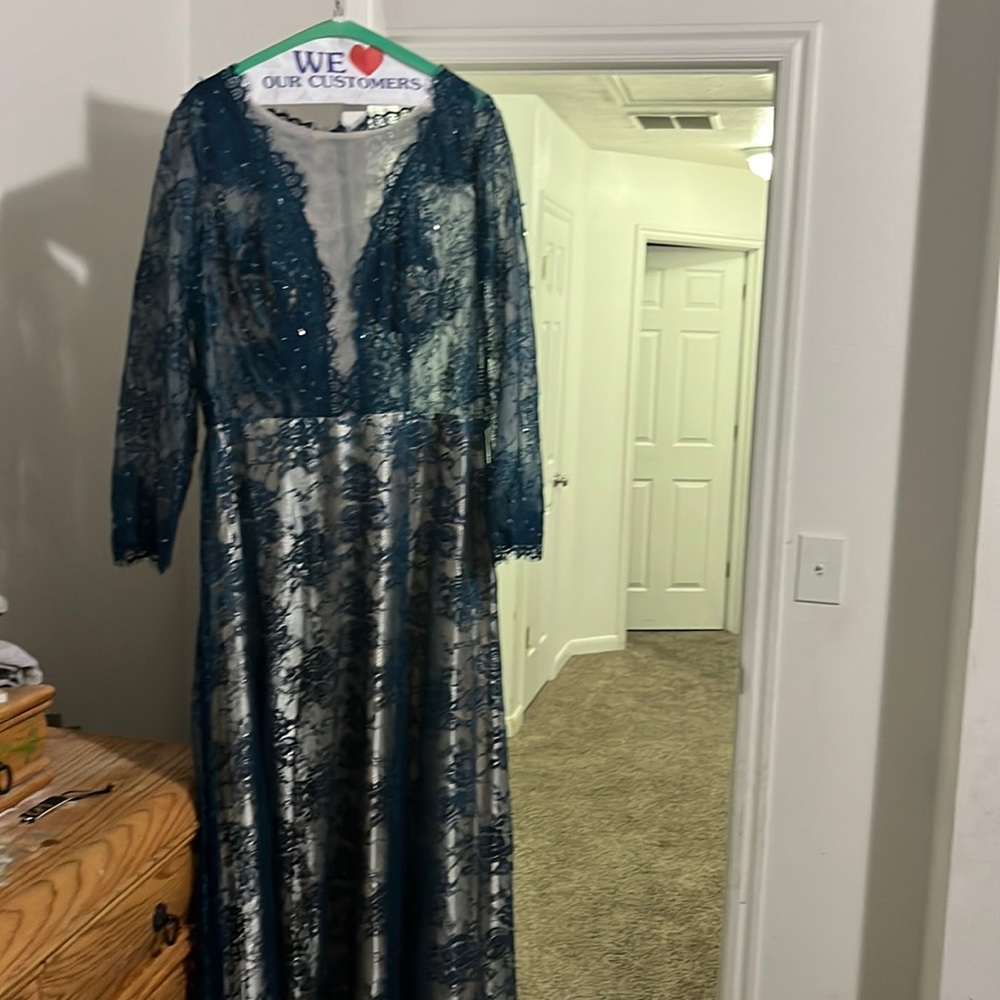 Oyisha blue lace prom dress